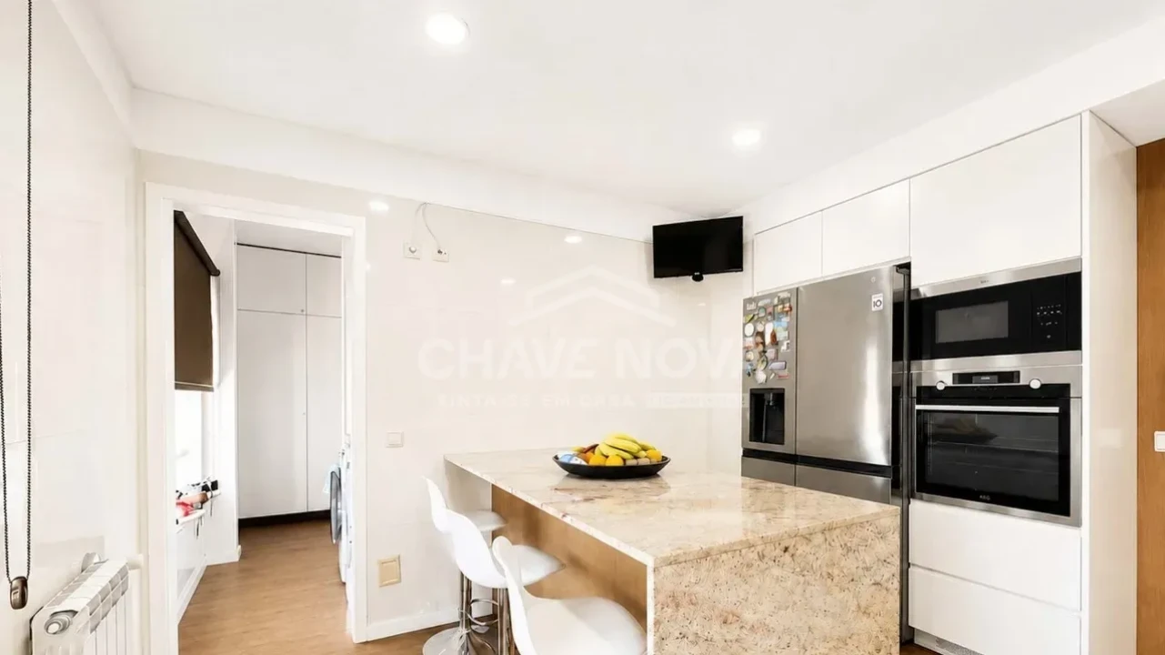 Apartamento T4 para Venda em Vila Nova de Gaia Foto 3