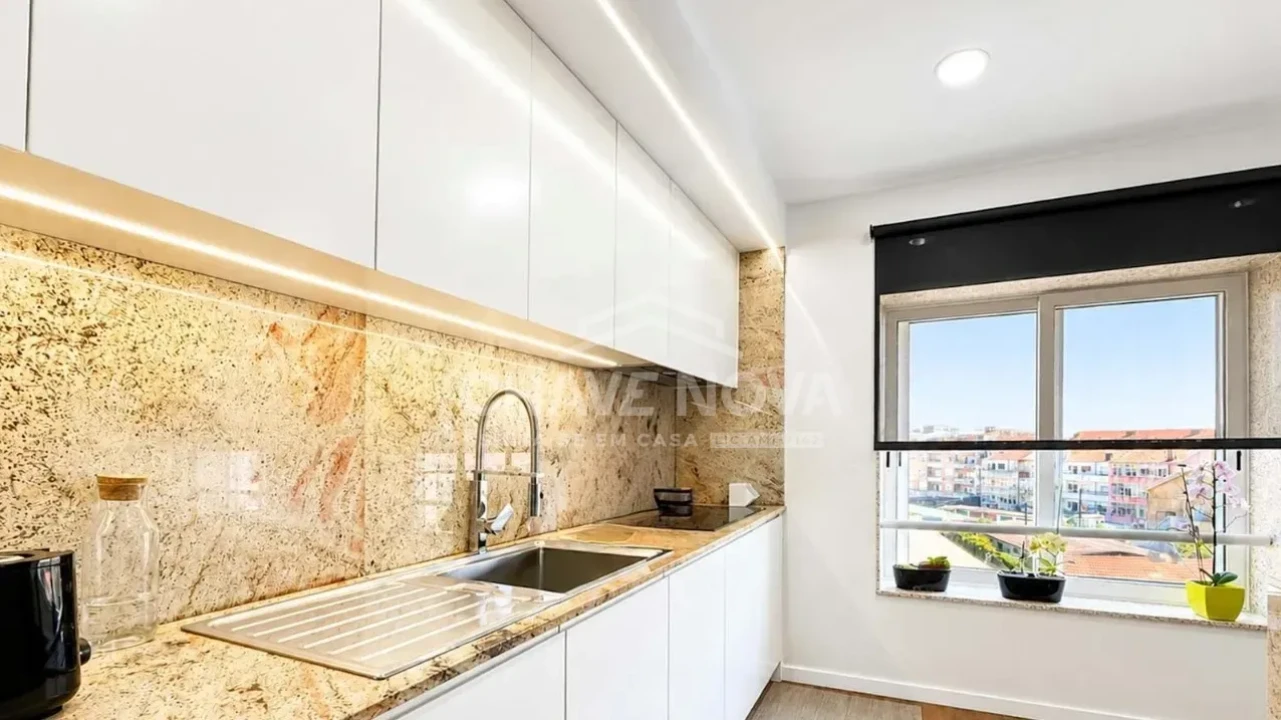 Apartamento T4 para Venda em Vila Nova de Gaia Foto 2