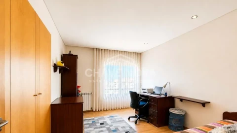 Apartamento T4 para Venda em Vila Nova de Gaia