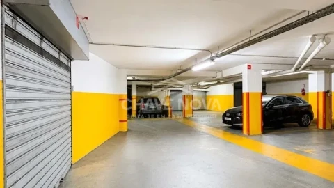 Apartamento T4 para Venda em Vila Nova de Gaia