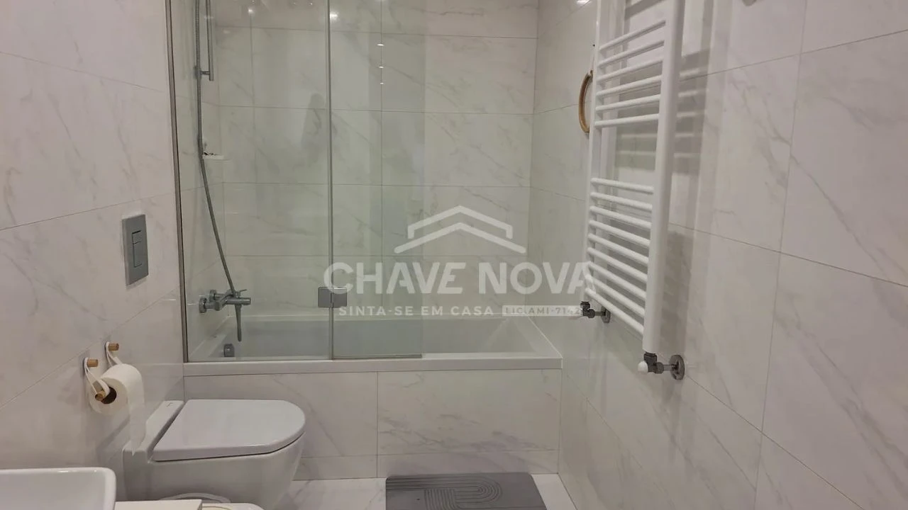 Apartamento T2 para Venda em Vila Nova de Gaia Foto 7