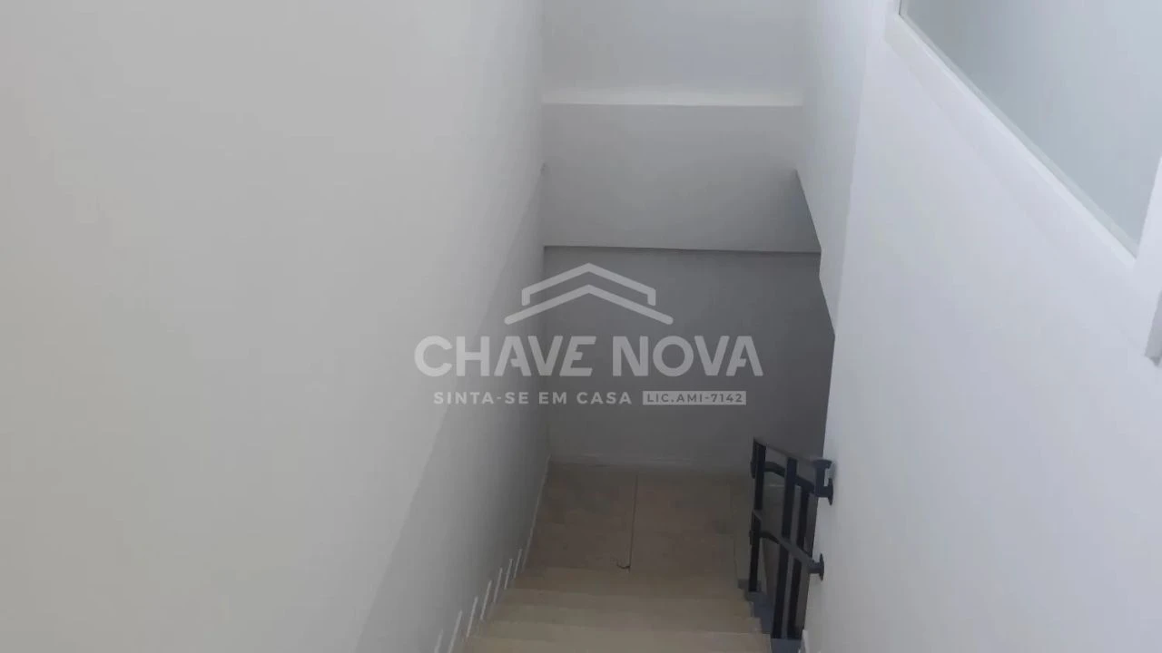 Loja para Venda em Vila Nova de Gaia Foto 11