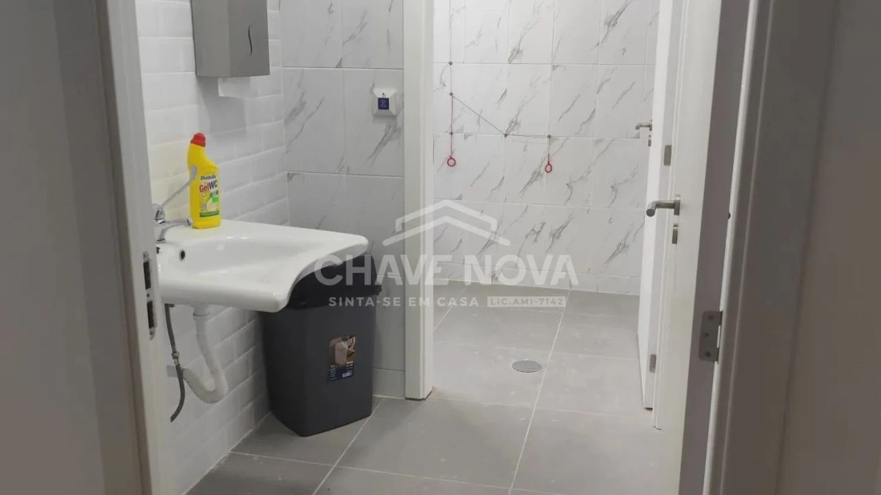 Loja para Venda em Vila Nova de Gaia Foto 20