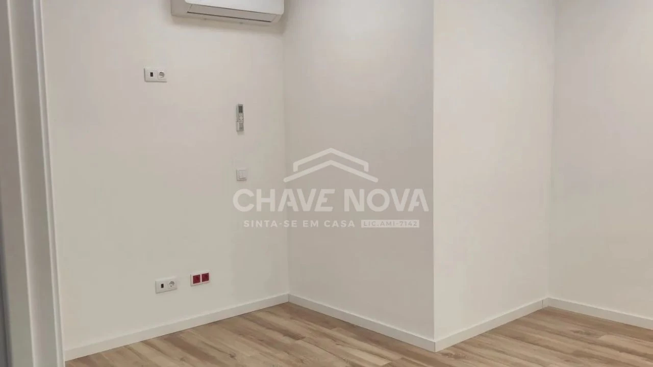 Loja para Venda em Vila Nova de Gaia Foto 24