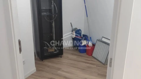 Loja para Venda em Vila Nova de Gaia
