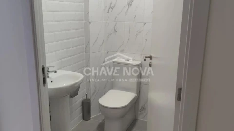 Loja para Venda em Vila Nova de Gaia