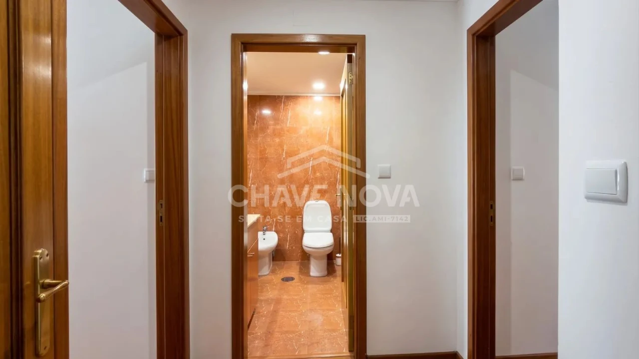 Apartamento T2 para Venda em Vila Nova de Gaia Foto 9