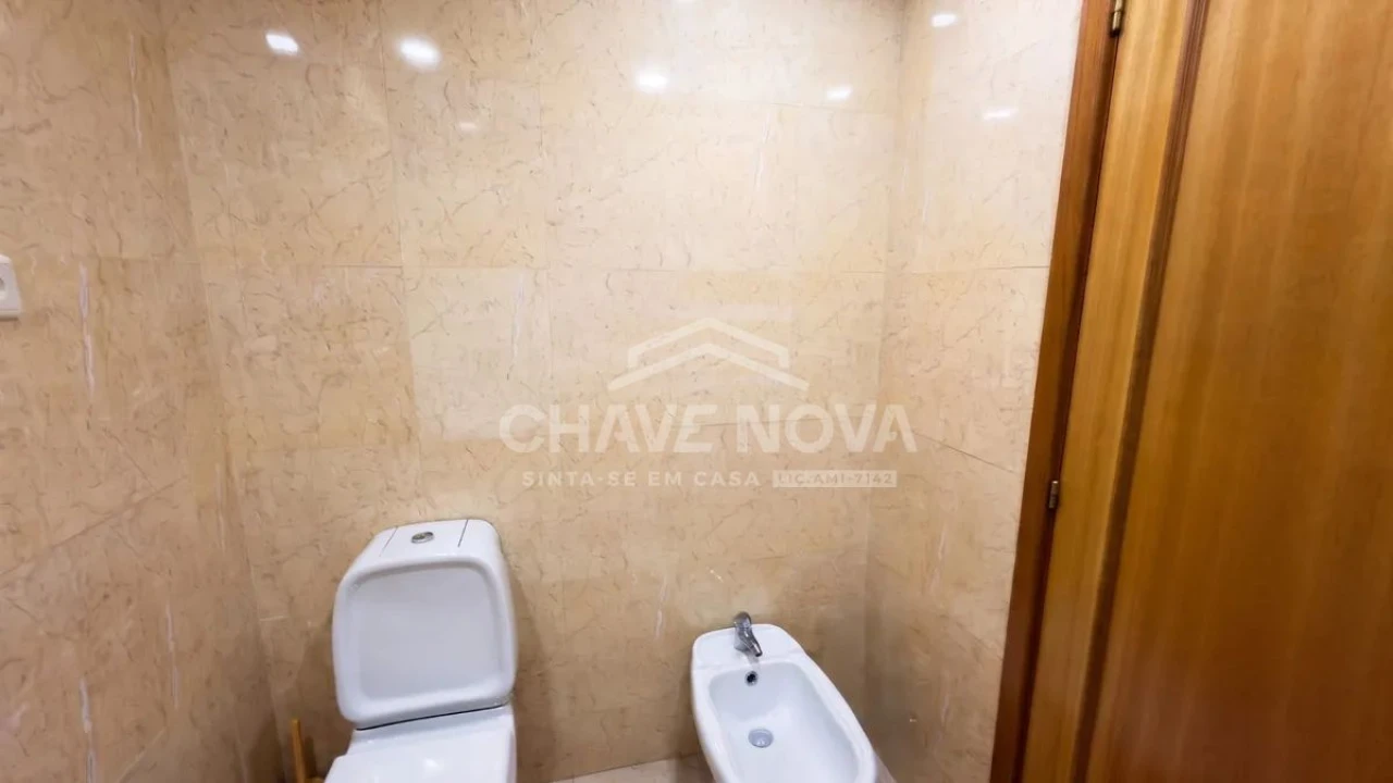 Apartamento T2 para Venda em Vila Nova de Gaia Foto 11