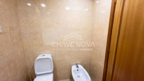 Apartamento T2 para Venda em Vila Nova de Gaia