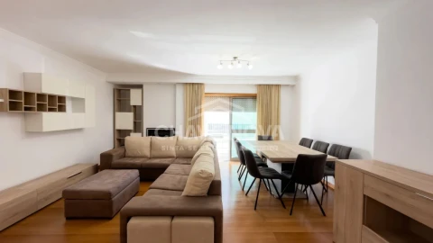 Apartamento T2 para Venda em Vila Nova de Gaia