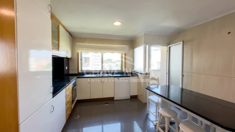 Apartamento T2 para Venda em Vila Nova de Gaia