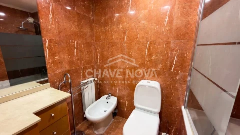 Apartamento T2 para Venda em Vila Nova de Gaia