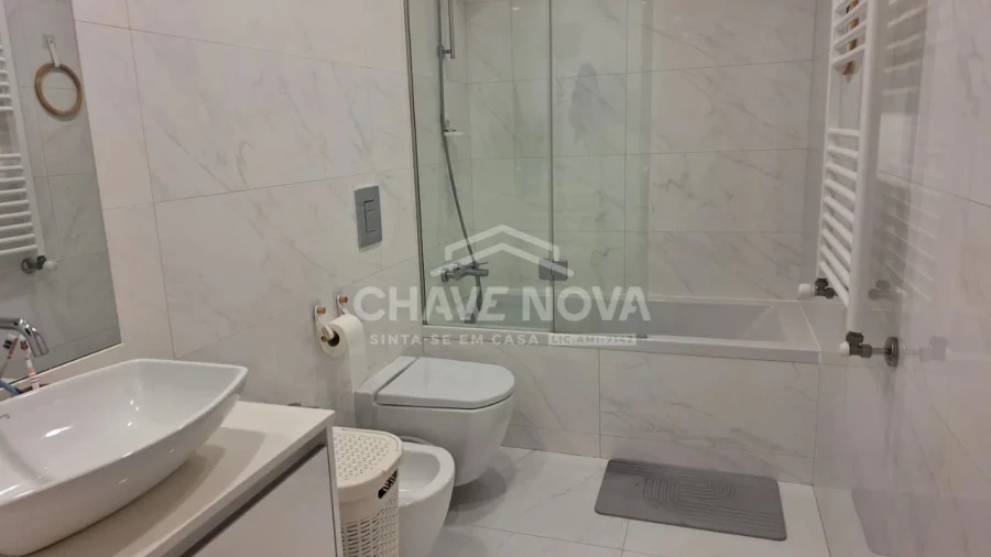 Apartamento T2 para Venda em Vila Nova de Gaia Foto 9