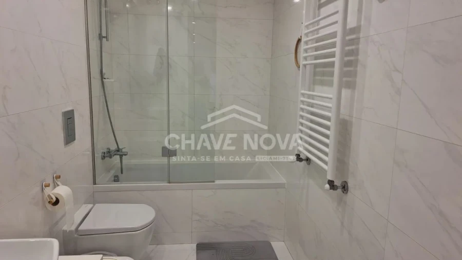 Apartamento T2 para Venda em Vila Nova de Gaia Foto 12