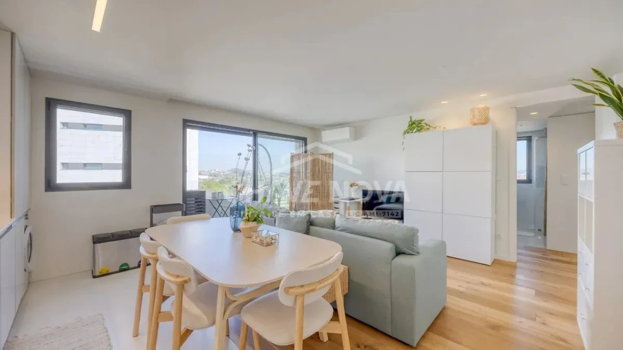 Apartamento T2 para Venda em Vila Nova de Gaia Foto 2