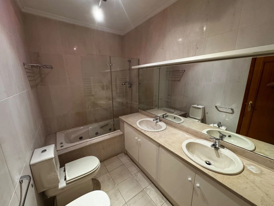 Apartamento T3 para Arrendamento em Maia Foto 13