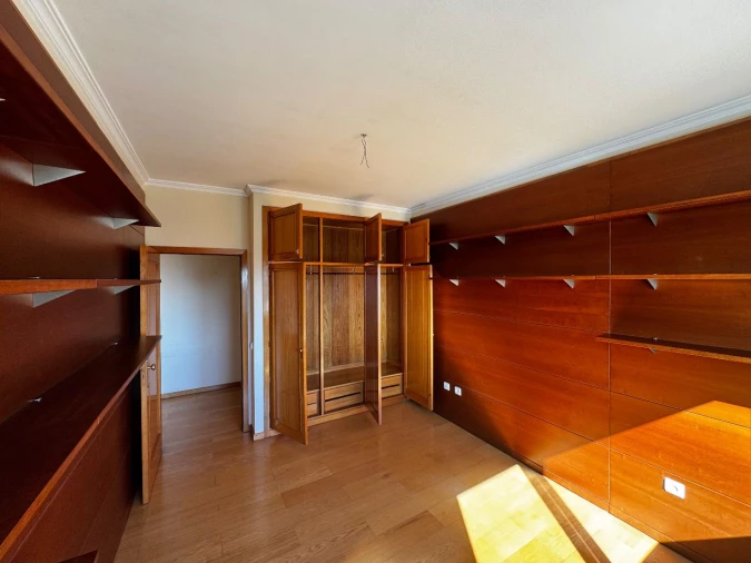 Apartamento T3 para Arrendamento em Maia Foto 11