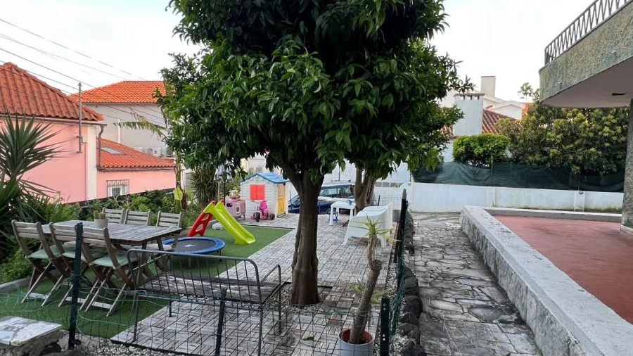 Moradia T3 para Venda em Queijas
