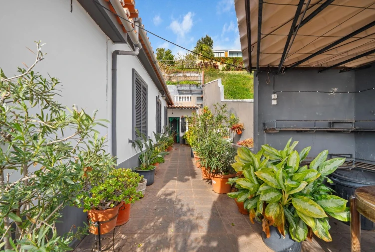 Moradia T4 para Venda em Funchal Foto 11