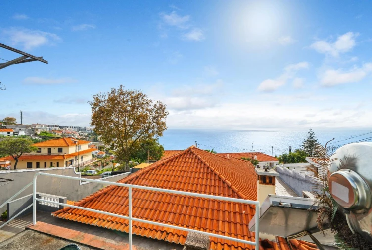 Moradia T4 para Venda em Funchal Foto 12