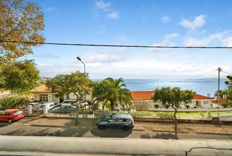 Moradia T4 para Venda em Funchal Foto 13