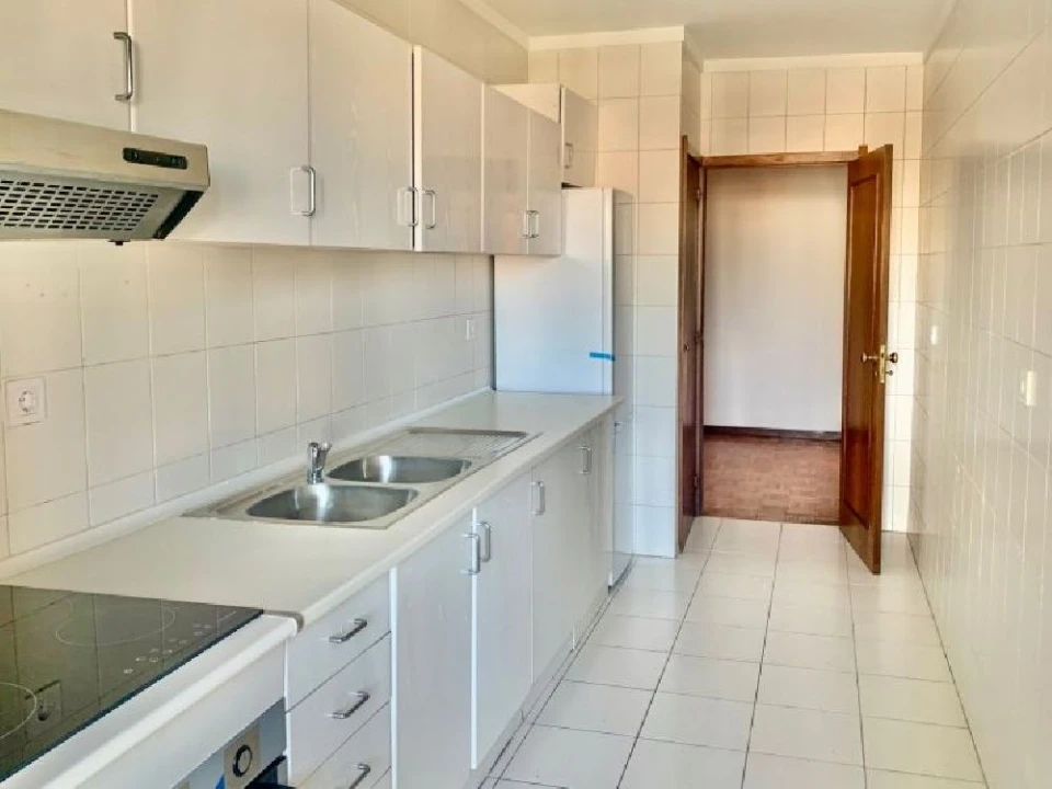 Apartamento T3 para Arrendamento em Porto Foto 6