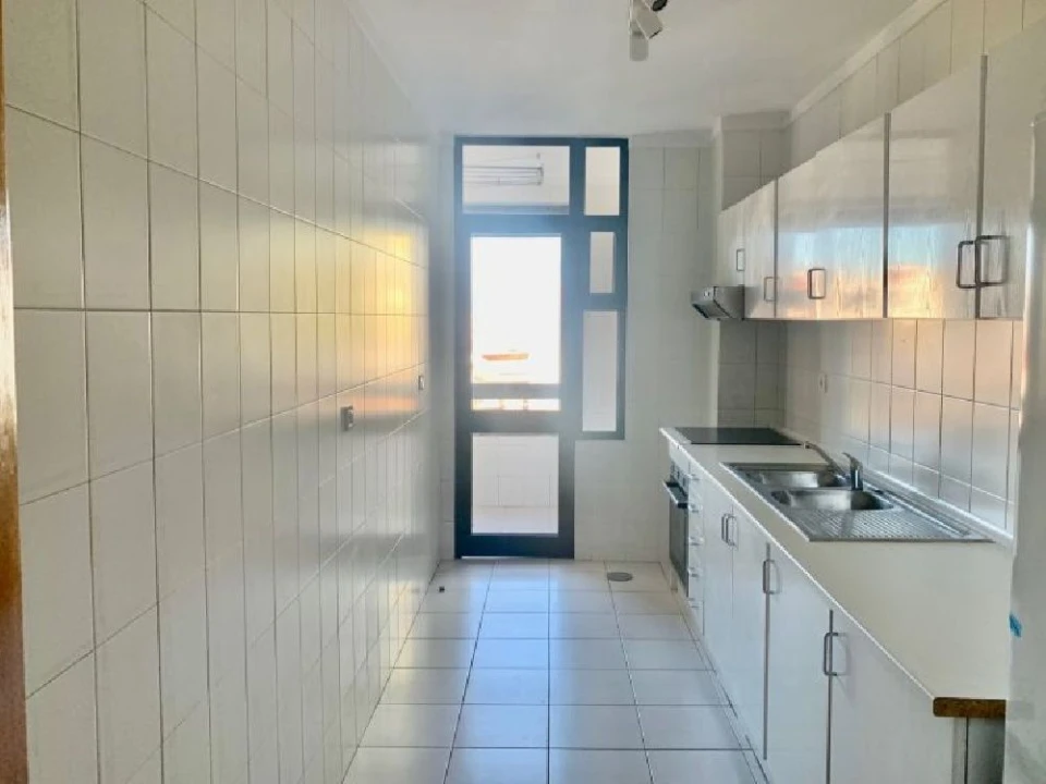 Apartamento T3 para Arrendamento em Porto Foto 7