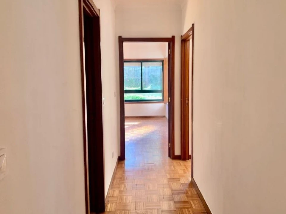 Apartamento T3 para Arrendamento em Porto Foto 8