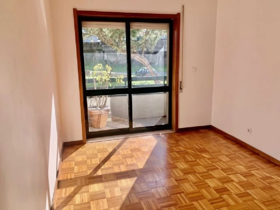 Apartamento T3 para Arrendamento em Porto Foto 10