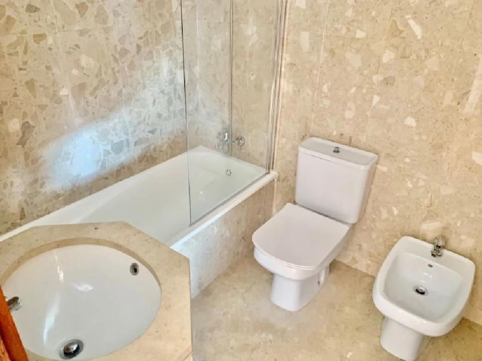 Apartamento T3 para Arrendamento em Porto Foto 11