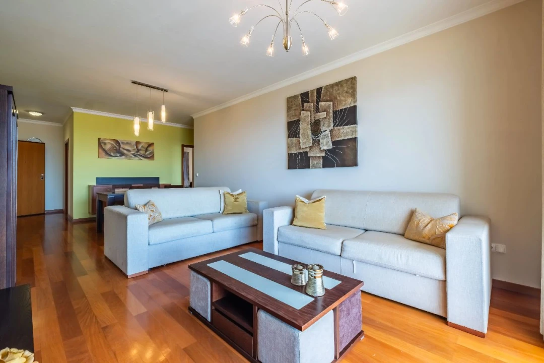 Apartamento T2 para Venda em Caniço Foto 7