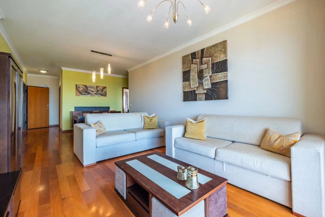 Apartamento T2 para Venda em Caniço Foto 11