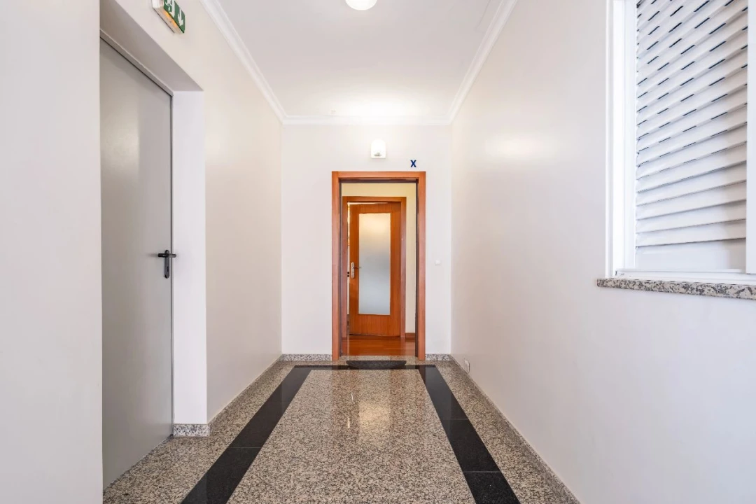 Apartamento T2 para Venda em Caniço Foto 21