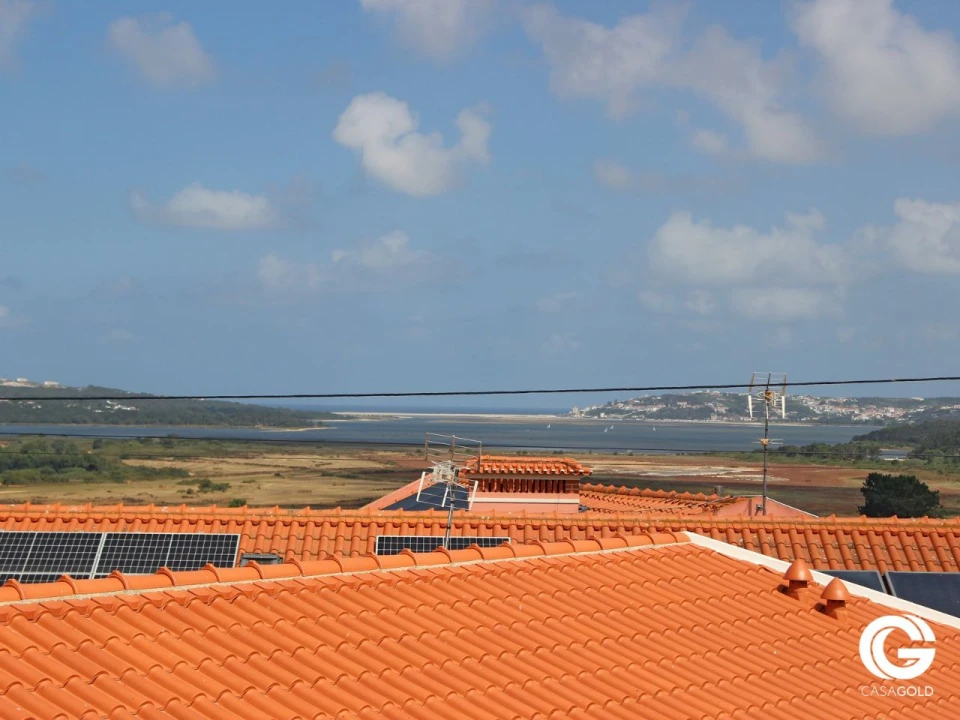 Moradia T4 para Venda em Arelho Foto 1