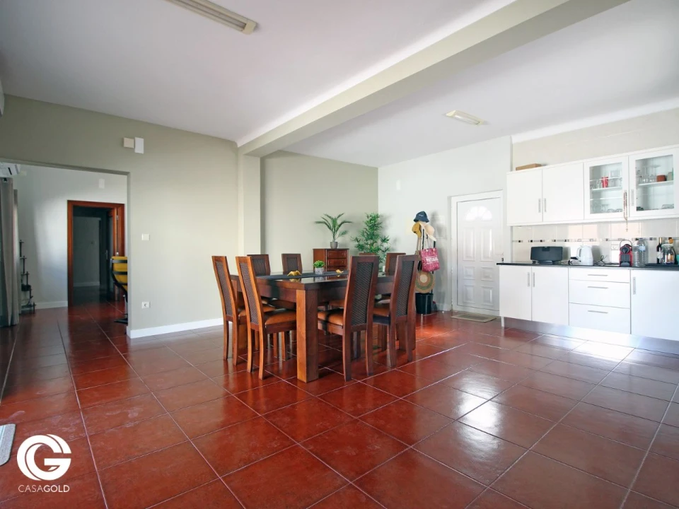 Moradia T4 para Venda em Arelho Foto 10