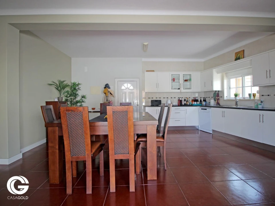 Moradia T4 para Venda em Arelho Foto 11
