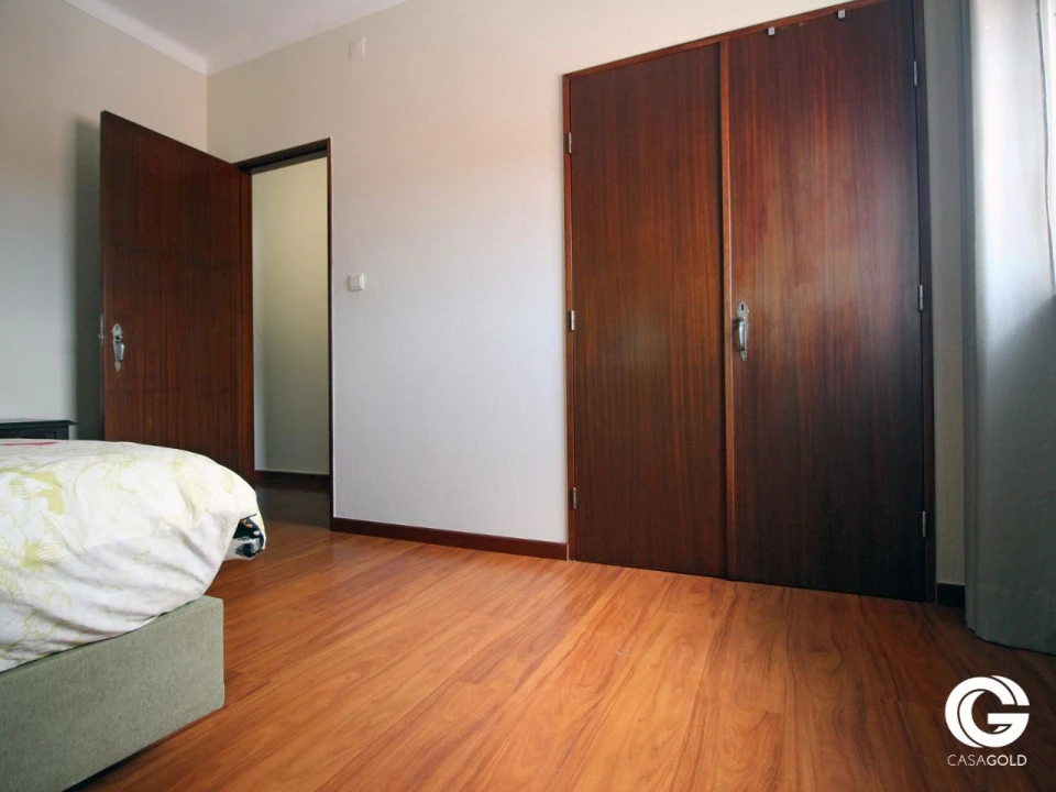 Moradia T4 para Venda em Arelho Foto 31