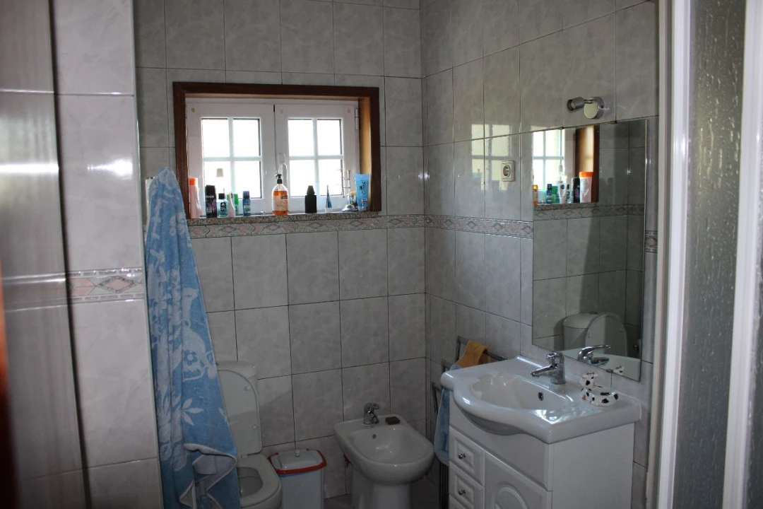 Moradia T4 para Venda em Frende Foto 12