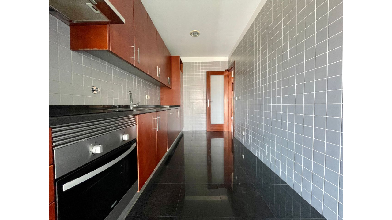 Apartamento para Venda em Maia Foto 6