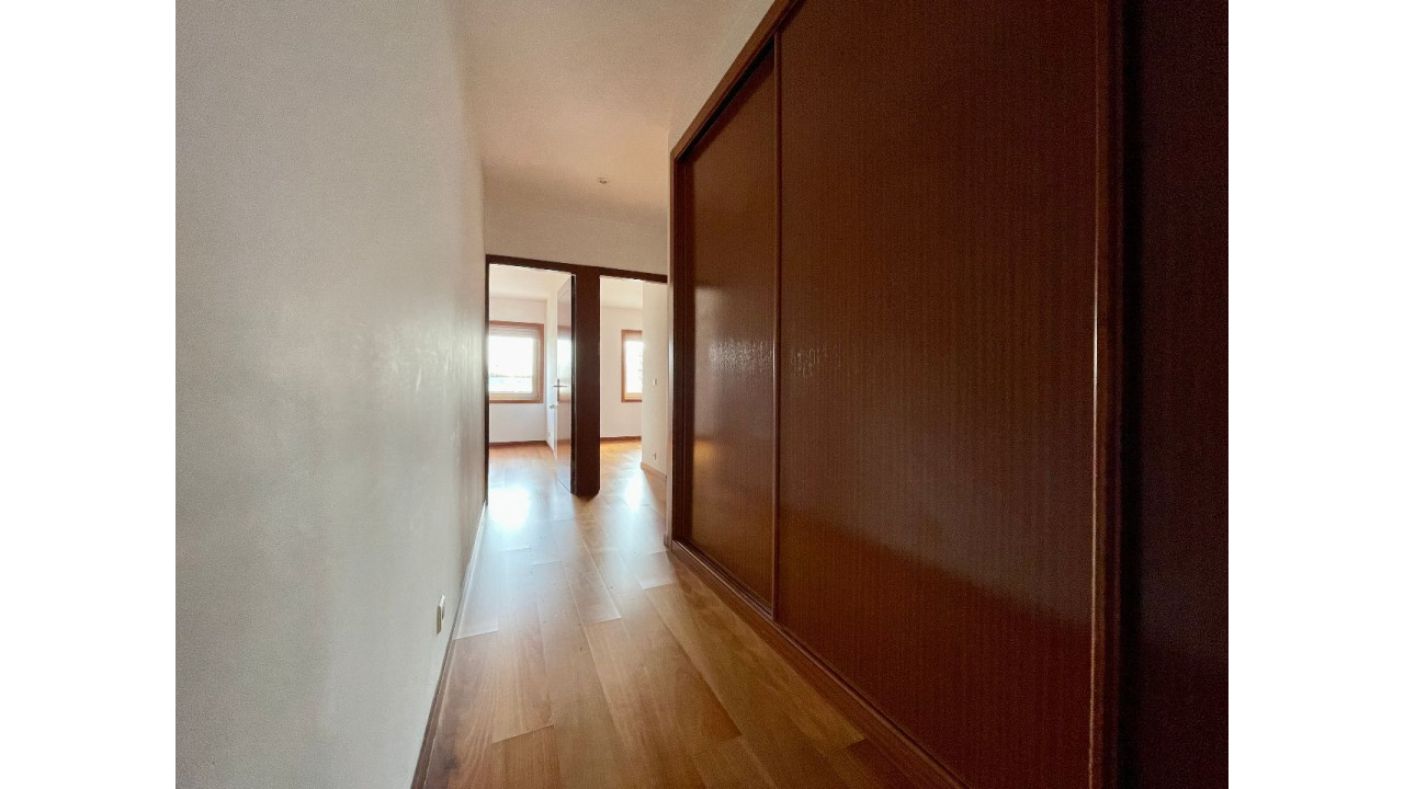 Apartamento para Venda em Maia Foto 13