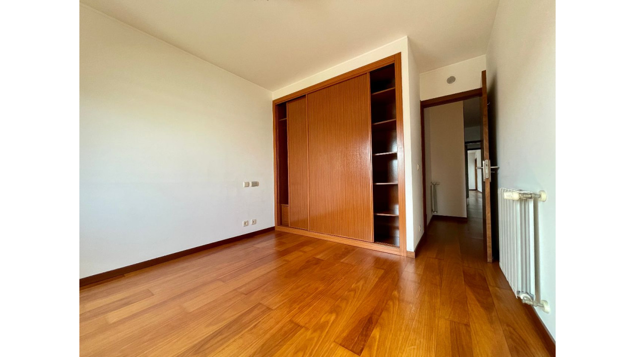 Apartamento para Venda em Maia Foto 14
