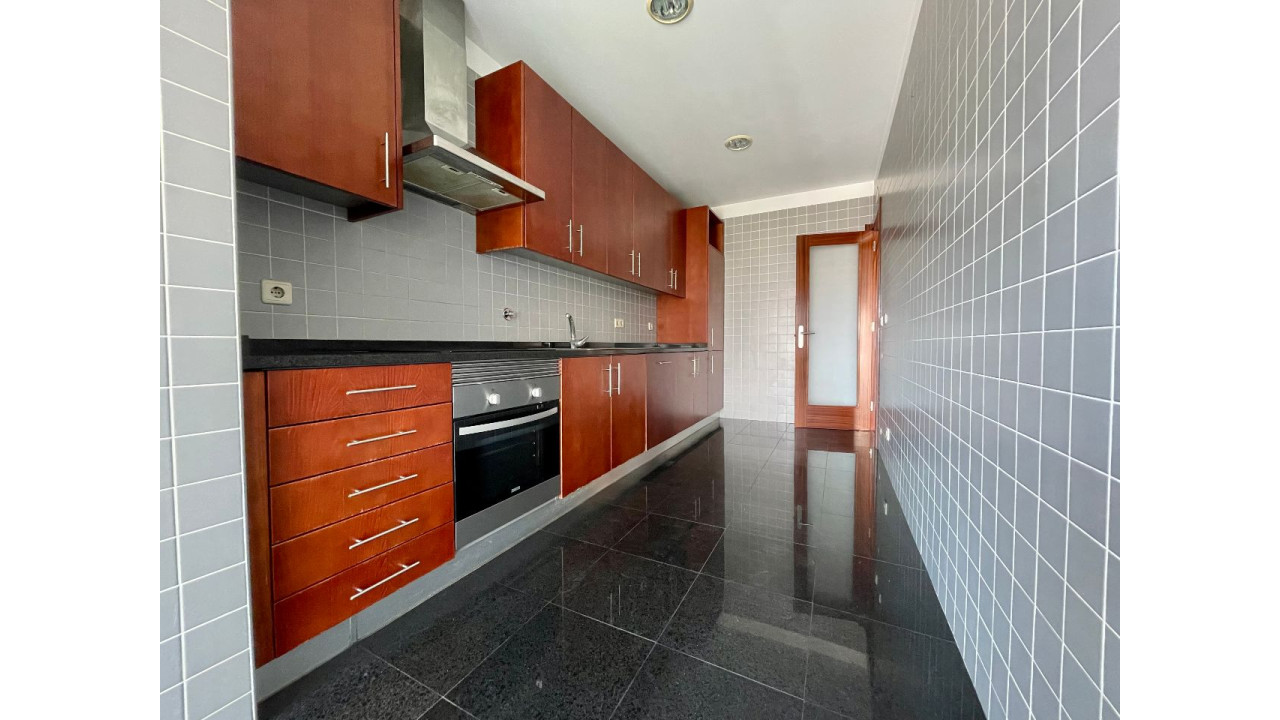 Apartamento para Venda em Maia Foto 4
