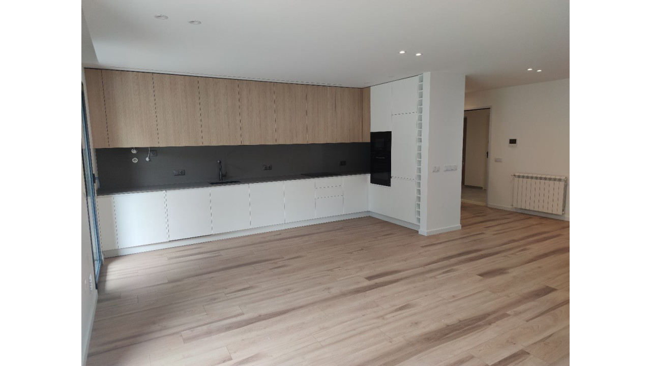 Apartamento T2 para Arrendamento em Leiria Foto 3