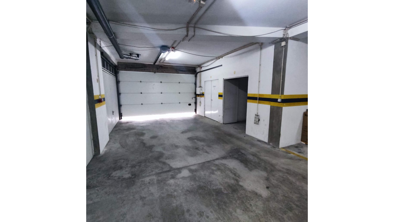 Prédio para Venda em Seroa