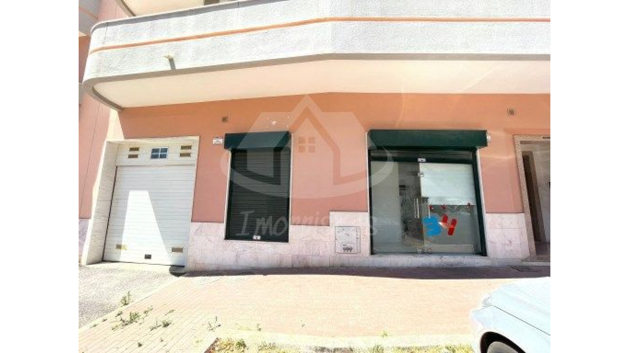 Loja para Venda em Póvoa de Santa Iria
