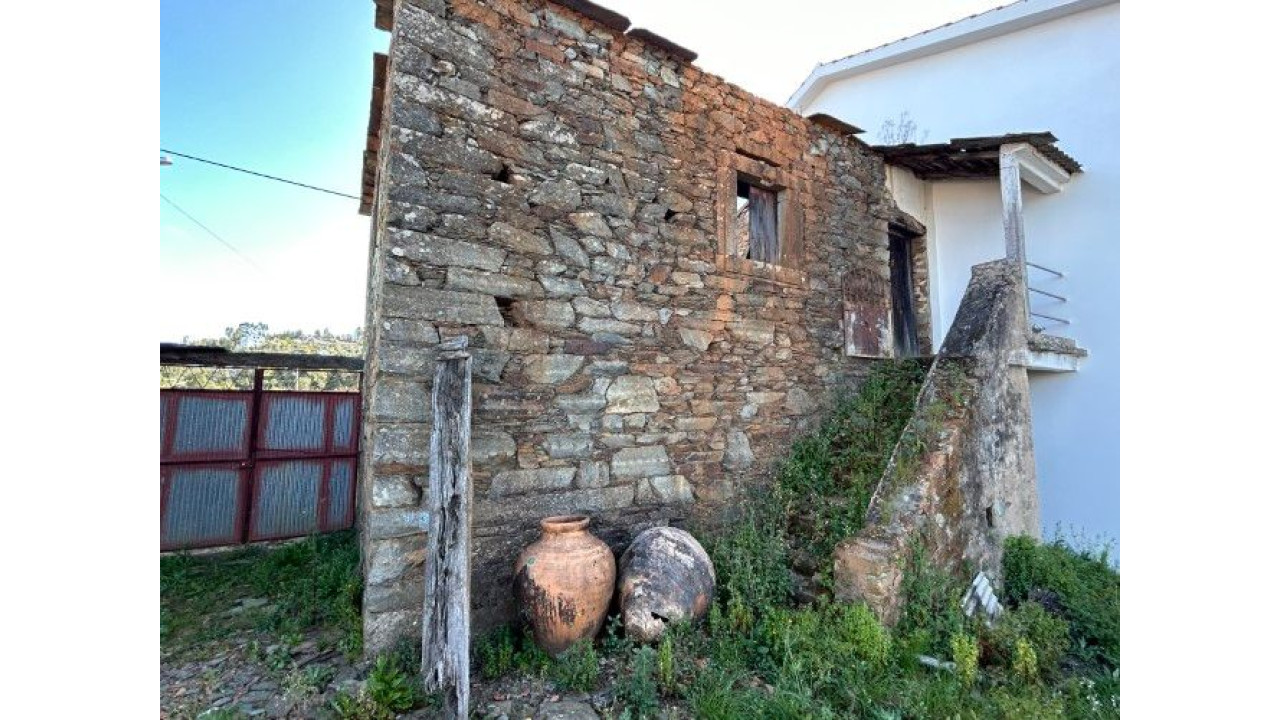 Moradia para Venda em Amoreira Fundeira Foto 5