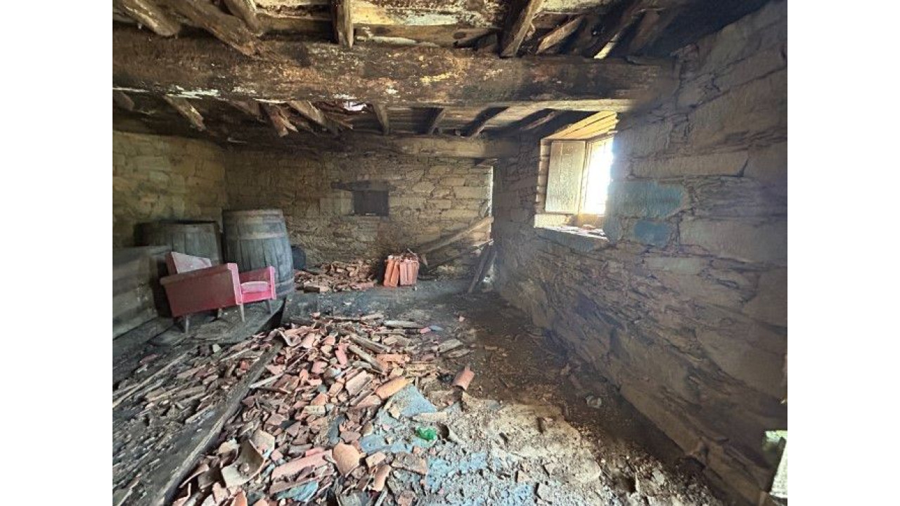 Moradia para Venda em Amoreira Fundeira Foto 11