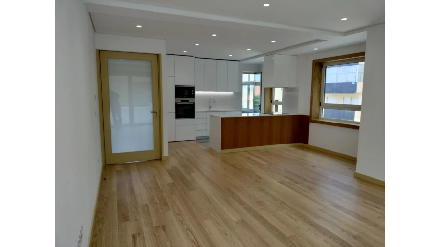 Apartamento T3 para Venda em Porto Foto 1