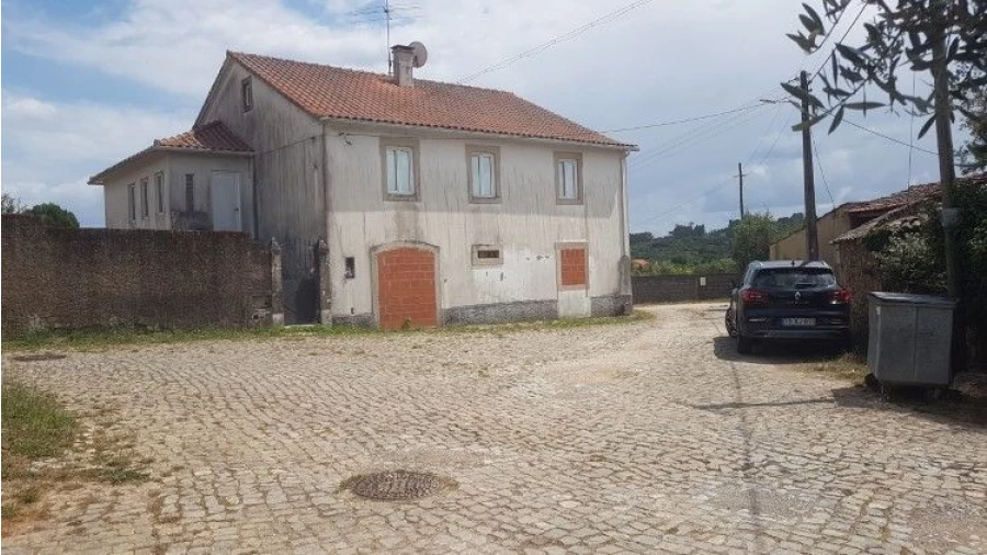 Moradia T3 para Venda em Picanços Foto 6