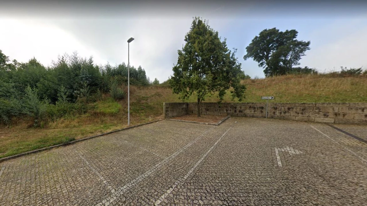 Terreno P/ Prédio para Venda em Maia Foto 3